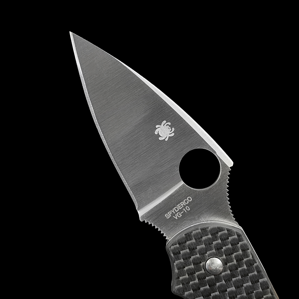 C28CFP Dragonfly 2 Folding Knife  VG10 Blade, Carbon fiberHandles