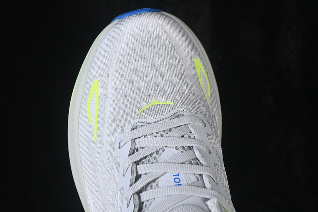 HOKA One One Clifton 9