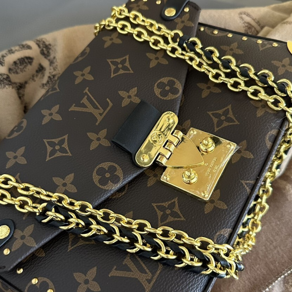 Louis Vuitton Trunkie Monogram 10.6 Inches M14526