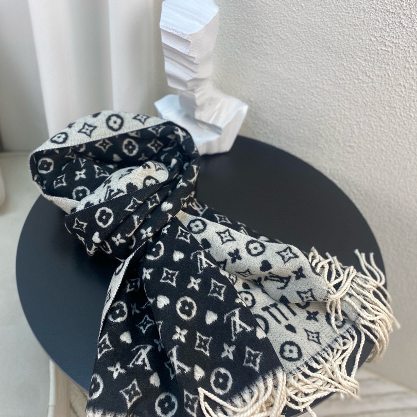 LV Monogram Reykjavik scarf - cnluxepick
