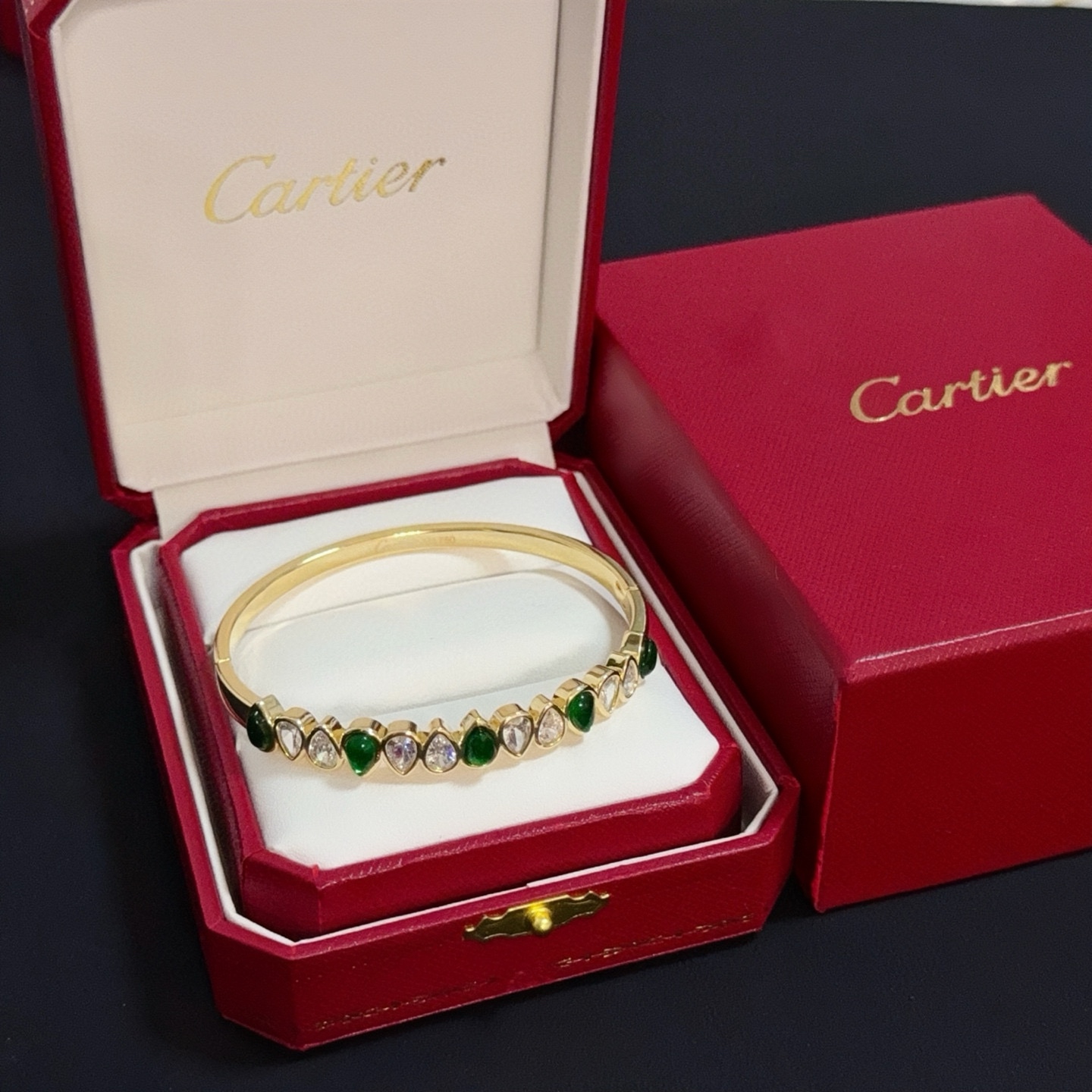 Cartier diamond bracelet - cnluxepick
