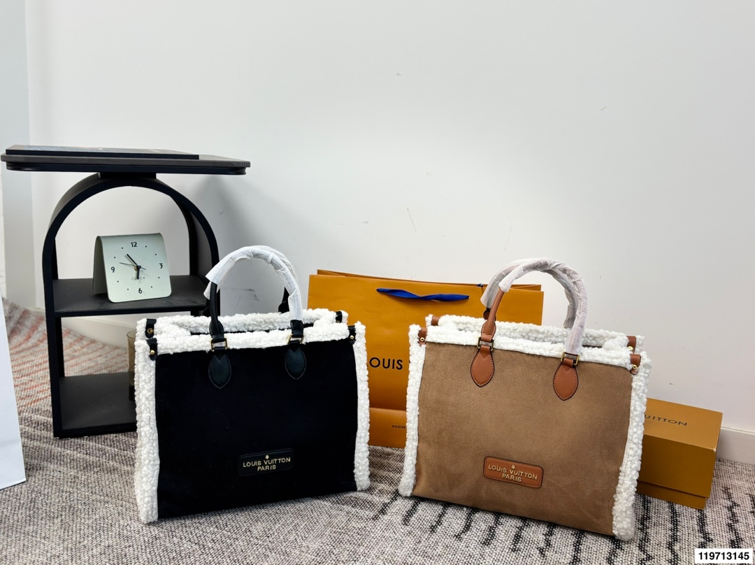 LV lambswool diaper bag - cnluxepick