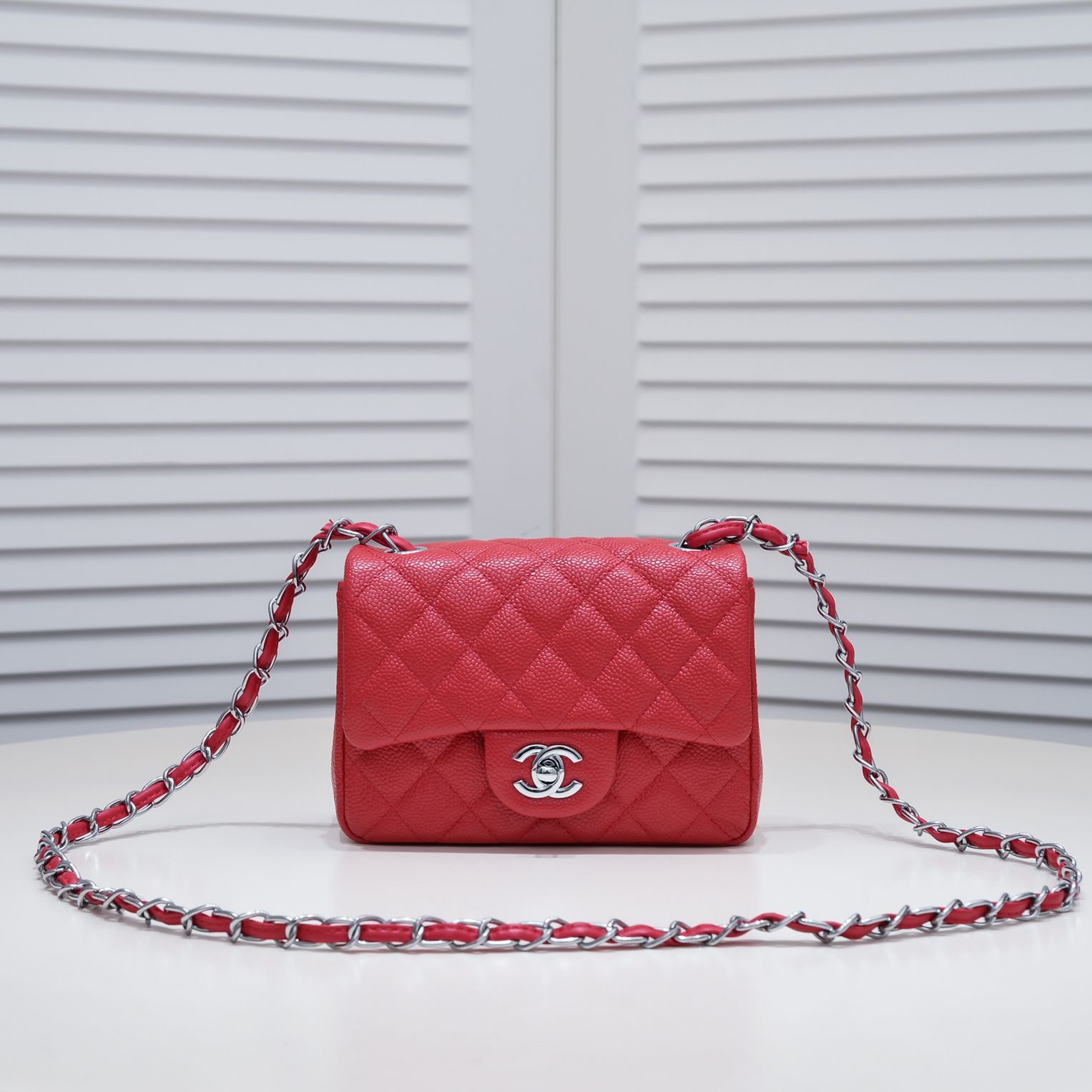 Chanel chain crossbody shoulder bag - cnluxepick