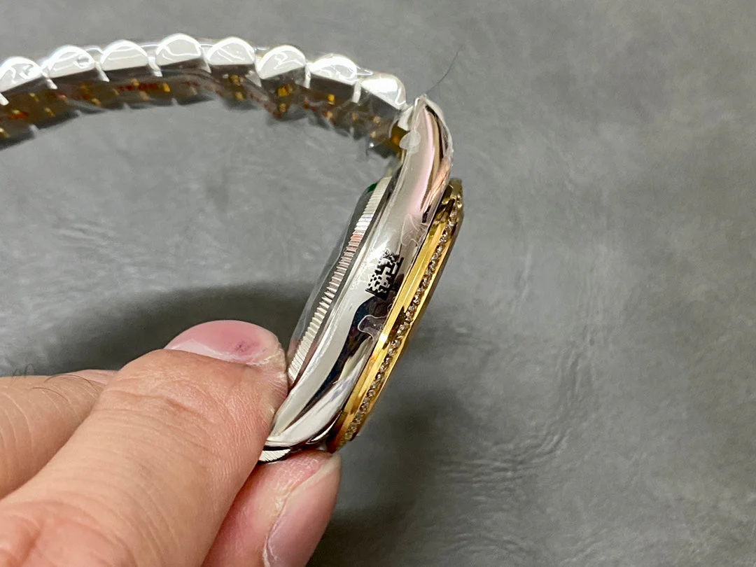 DATEJUST 31MM GOLD STEEL DIAMOND BEZEL GREEN DIAL