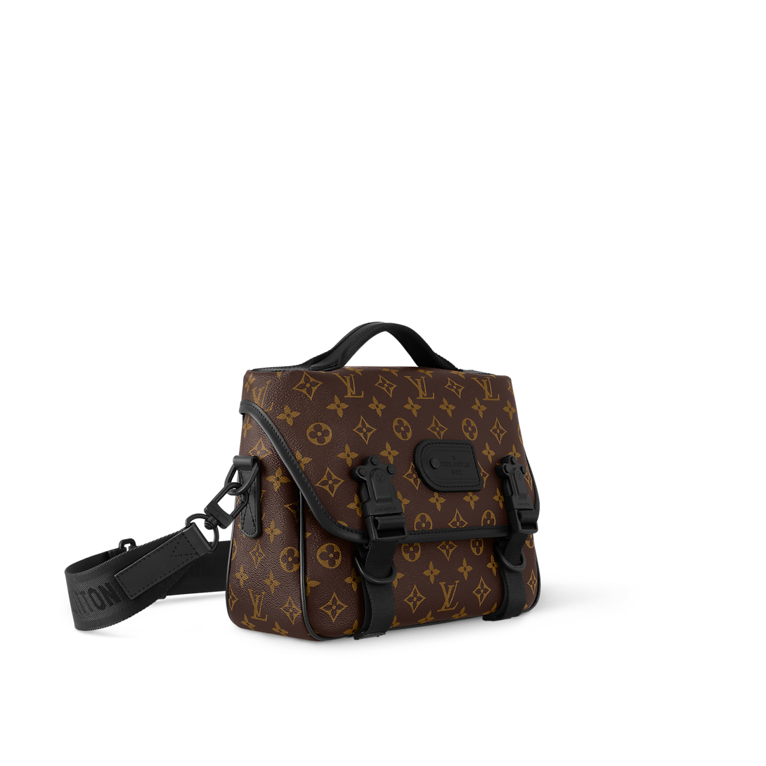 Louis Vuitton Lv Trail Messenger M46972