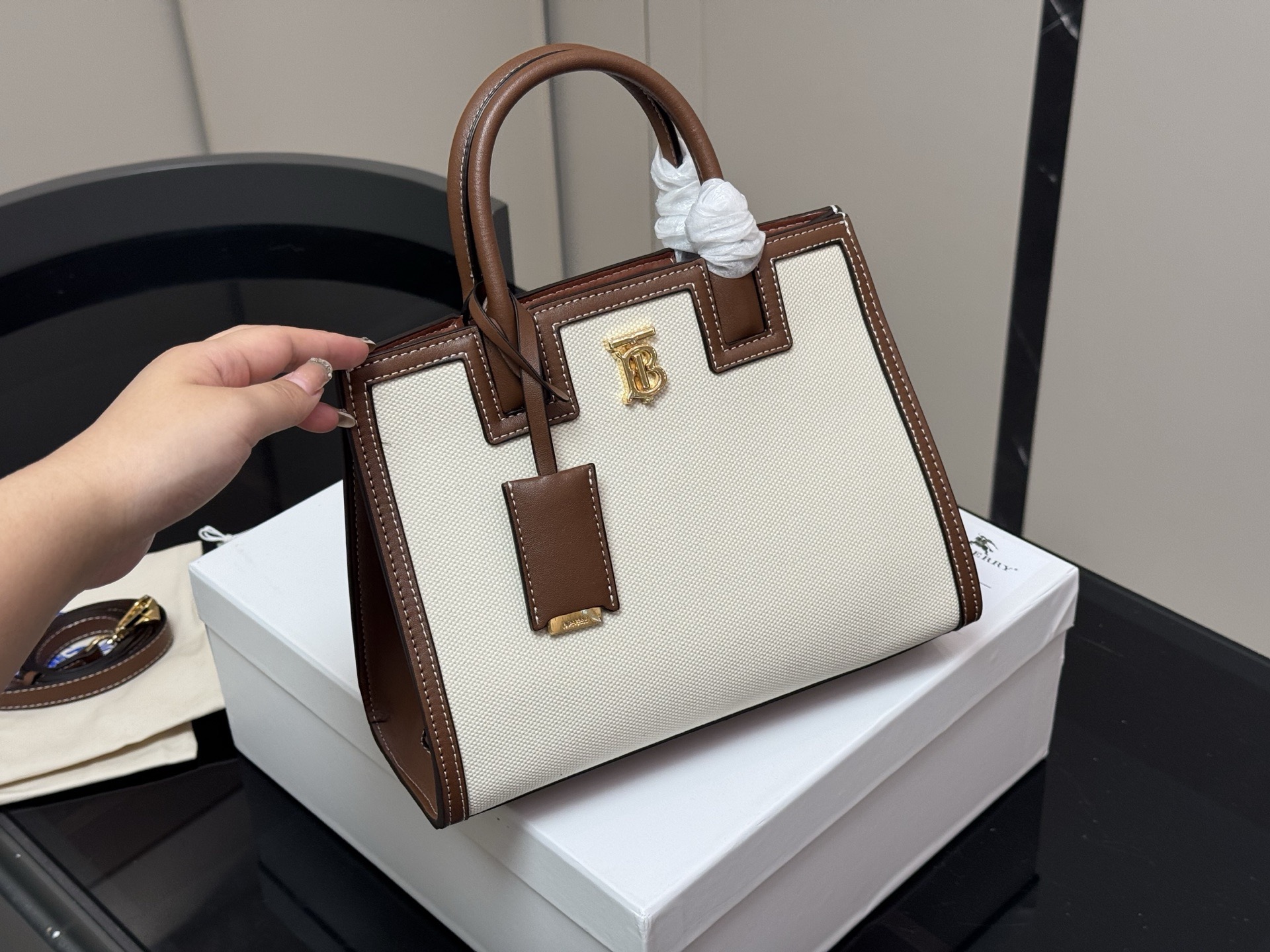 Burberry Frances handbag - cnluxepick
