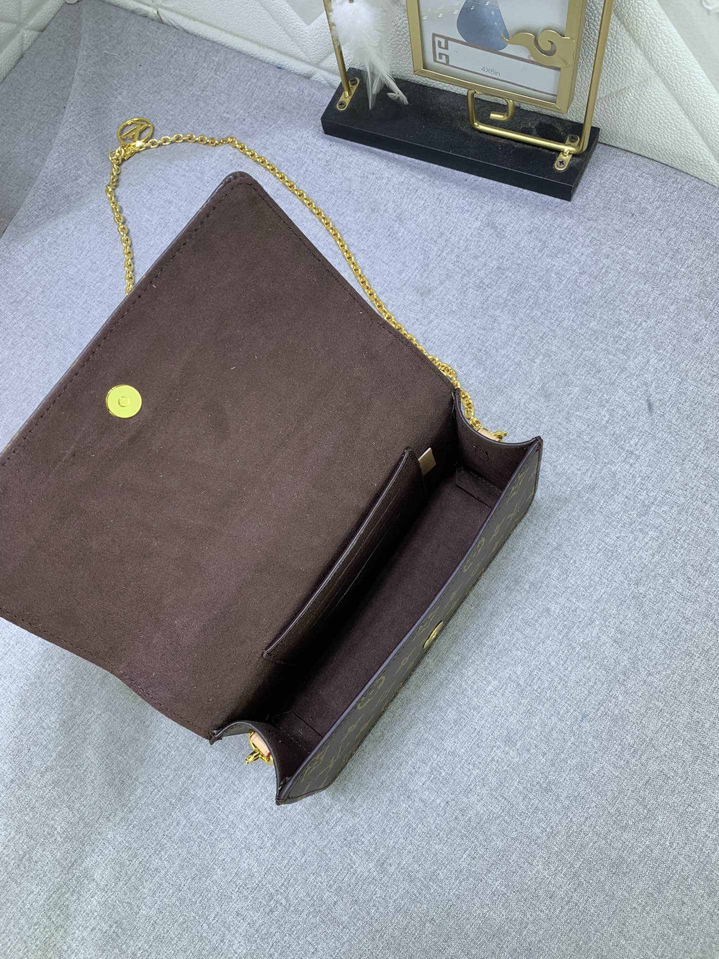 Louis Vuitton Wallet On Chain Lily Monogram 20Cm M82509