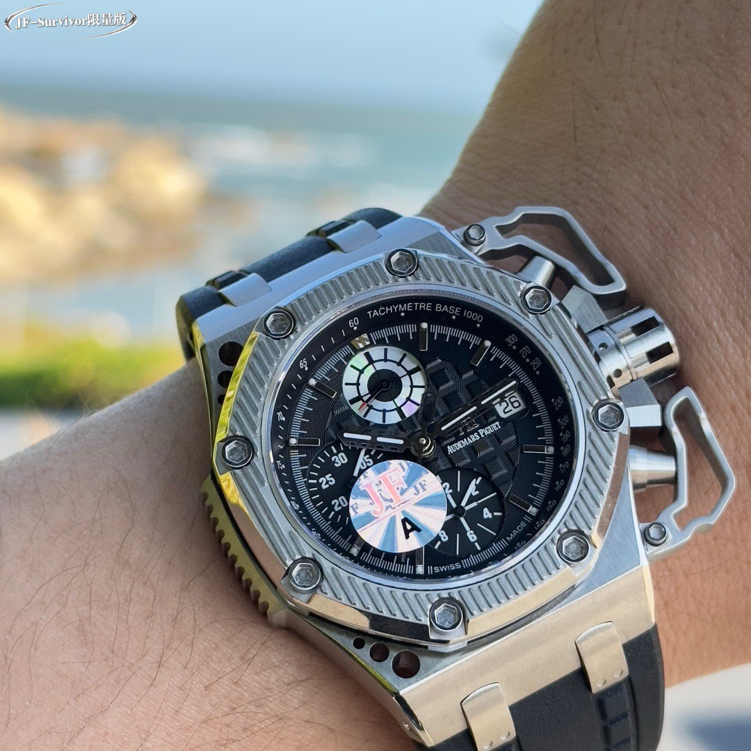 AP Royal Oak Offshore Survivor Limited Edition White case, black dial