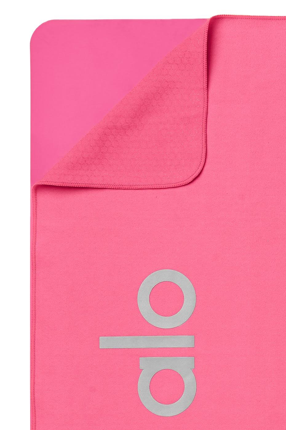Grounded No-Slip Towel in Hot Pink | Alo Yoga