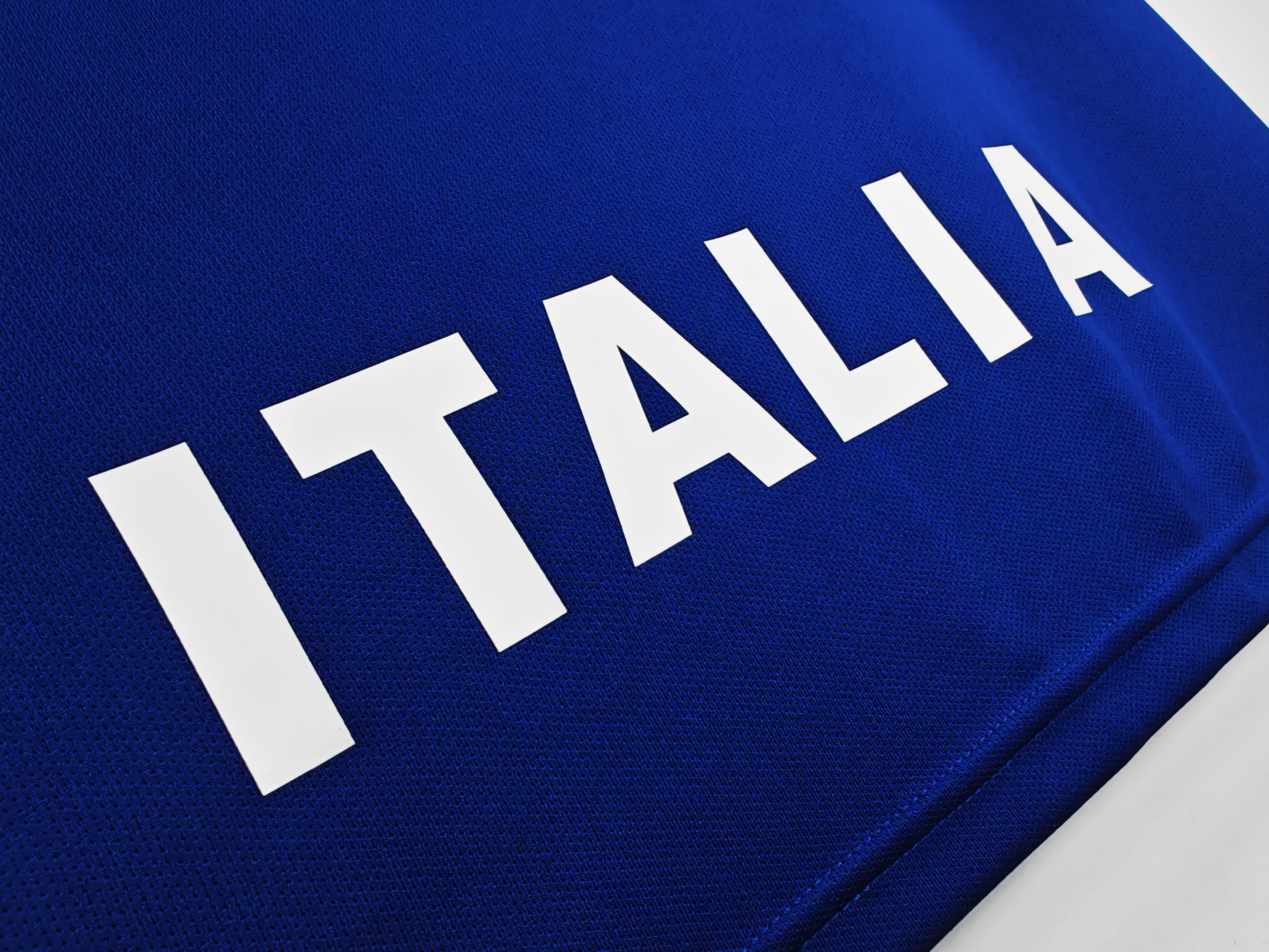Retro  Italy 1996 Home Blue with badges