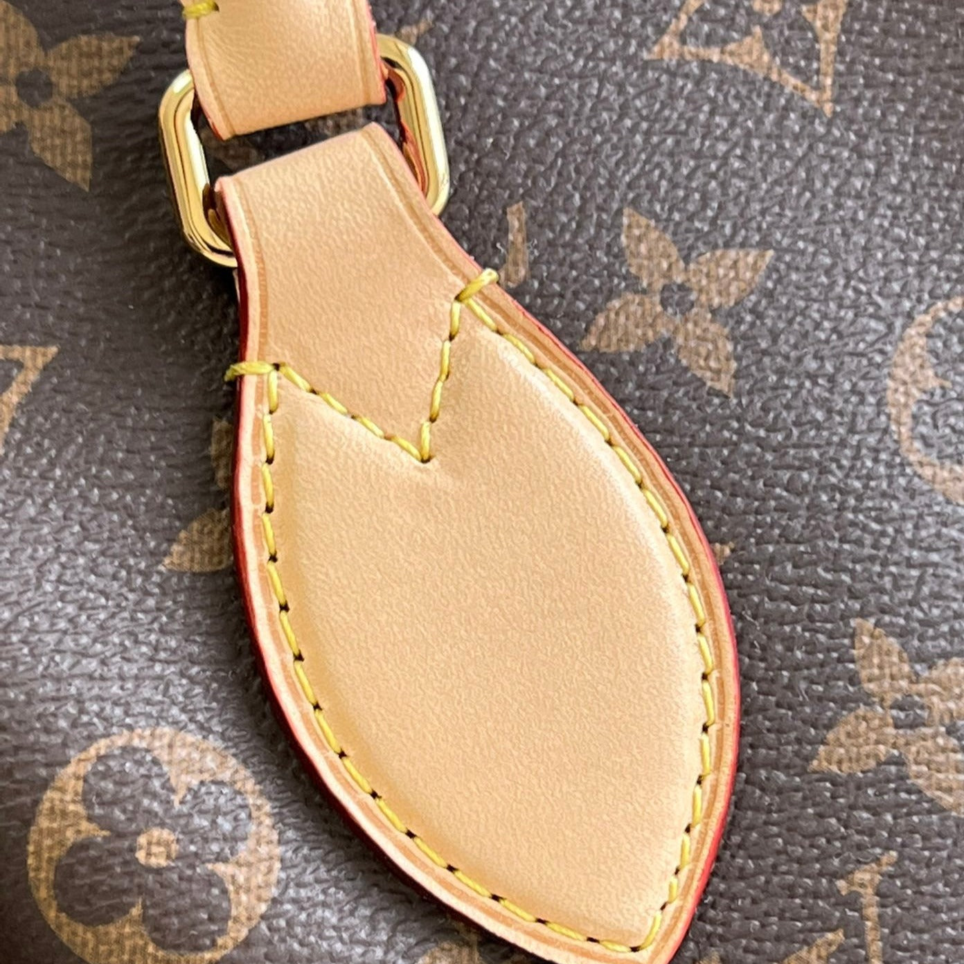 Louis Vuitton Bo Tie Pm 25Cm