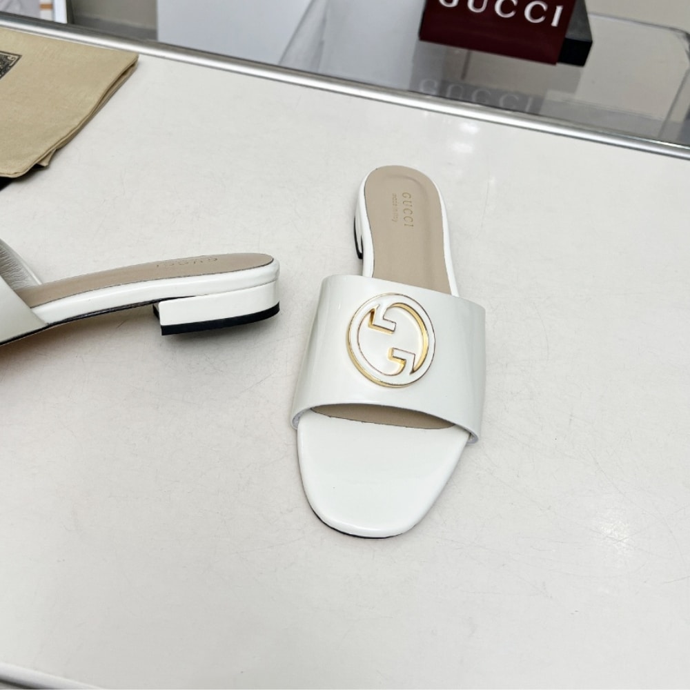 Gucci Women Round Interlocking G Sandal In White