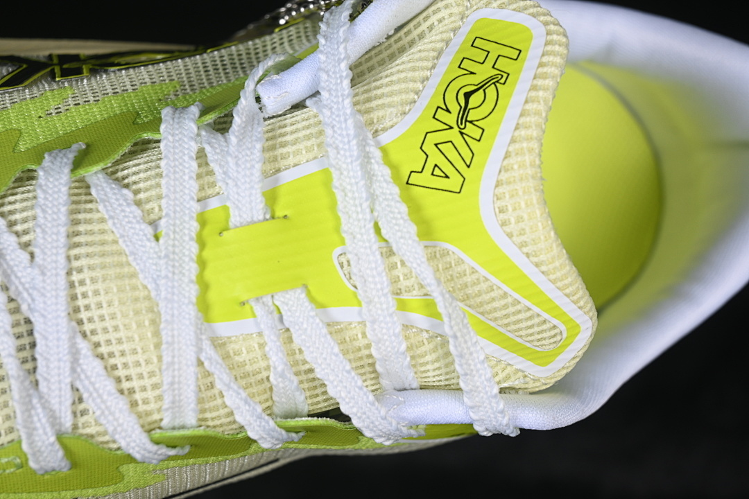 HOKA One One Rocket X 3