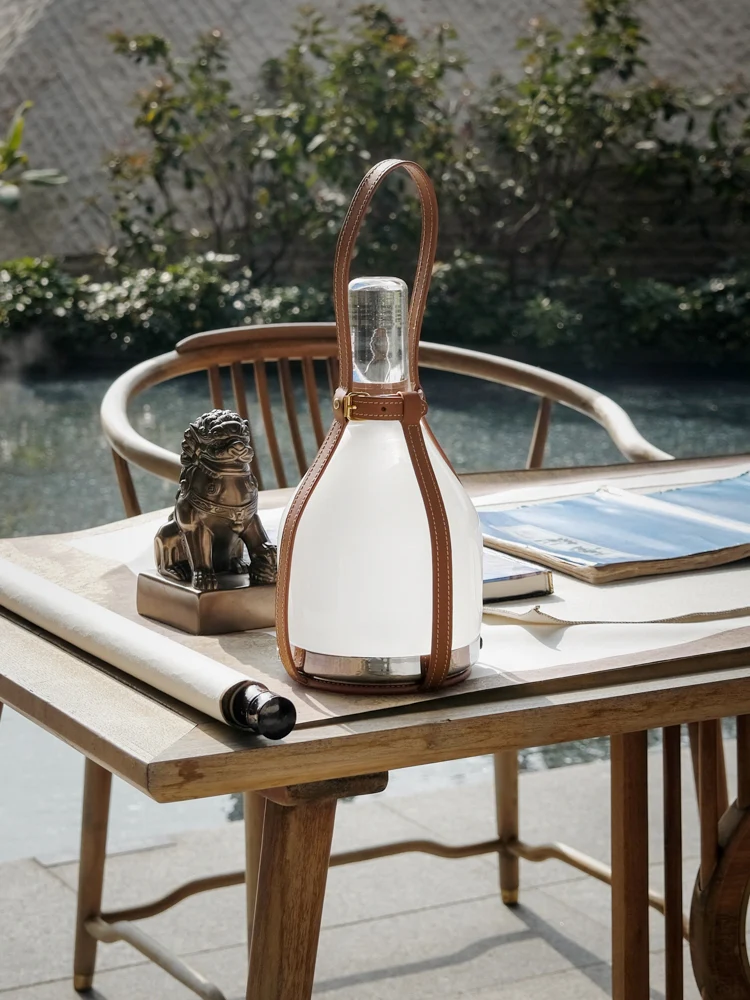 LA019 - Wireless Touchable Cowhide Grapefruit Lamp Dimmable Bedside Lamp Night Light Portable Outdoor Camping Lamp Charging Table Lamp