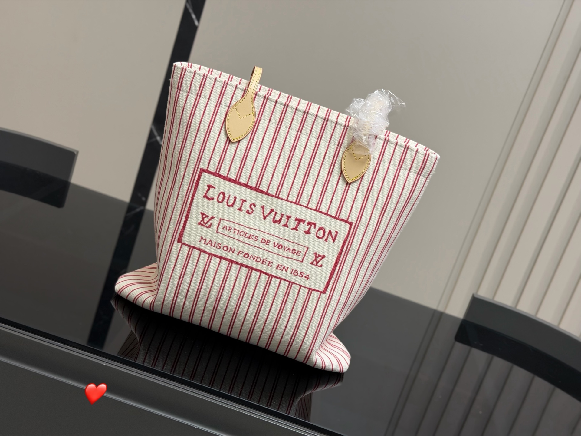 LV's new Cat Handbag - cnluxepick