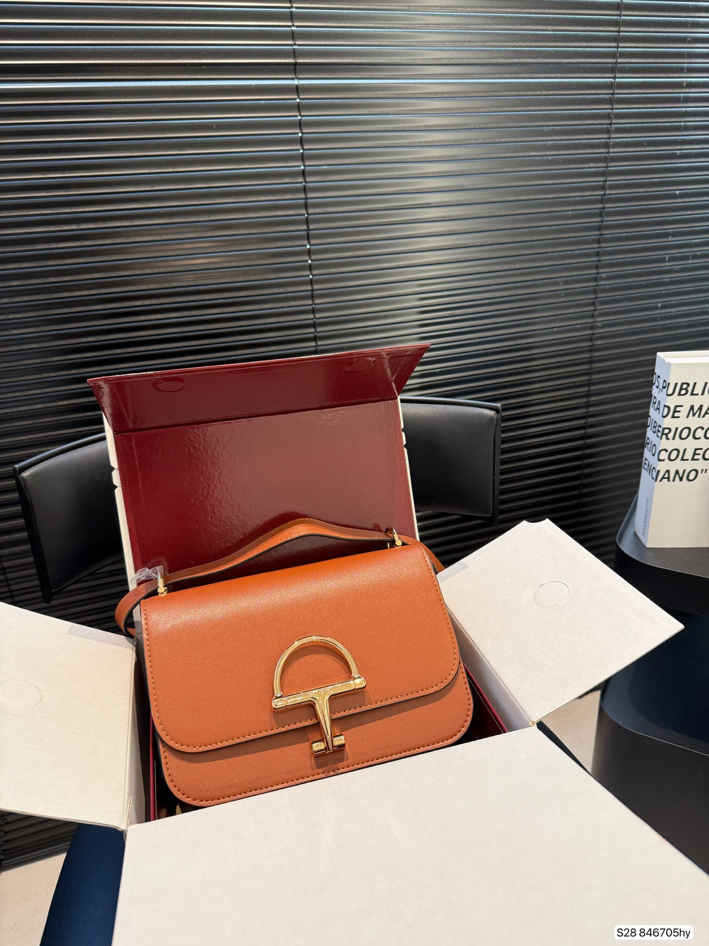 Gucci SIENA handbag - cnluxepick