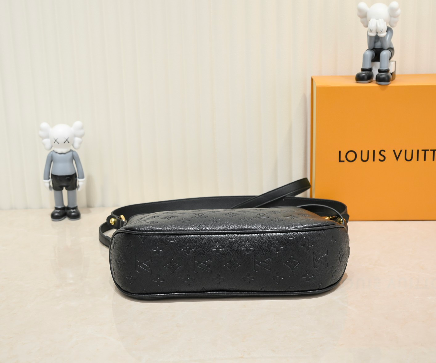 Louis Vuitton Delightful Black 35Cm