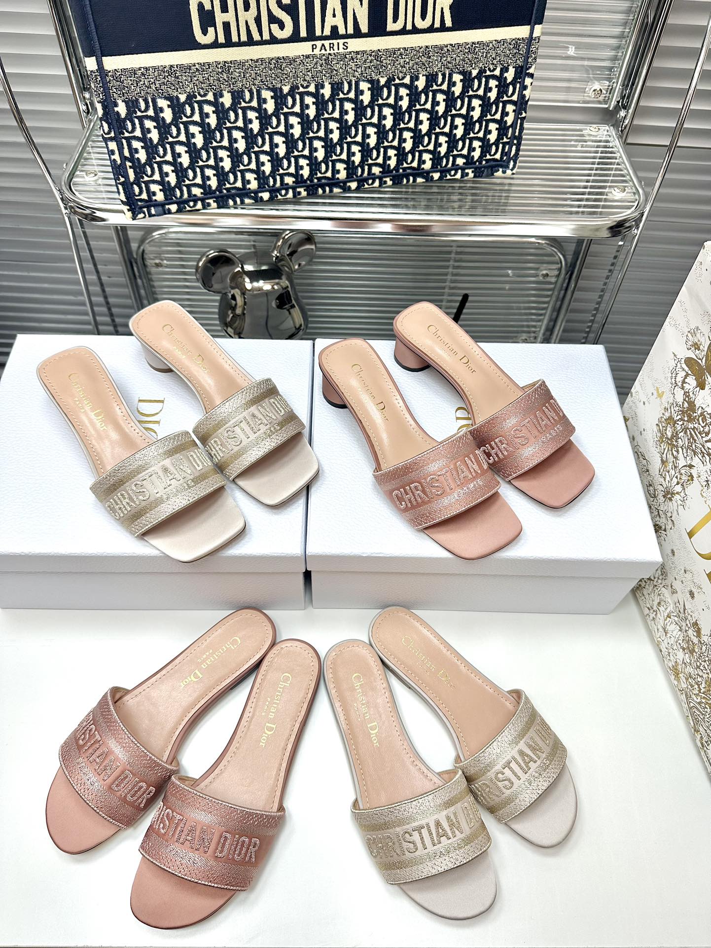 Dior Embroidery collection of flip-flops - cnluxepick