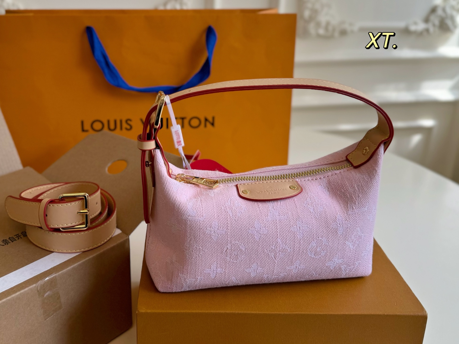 LV new denim lunch box bag - cnluxepick