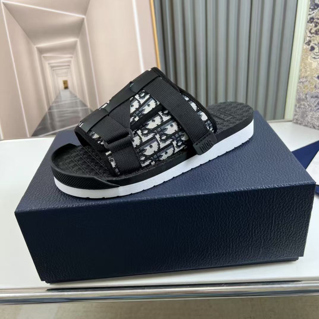 DIOR Slippers For Men - cnluxepick