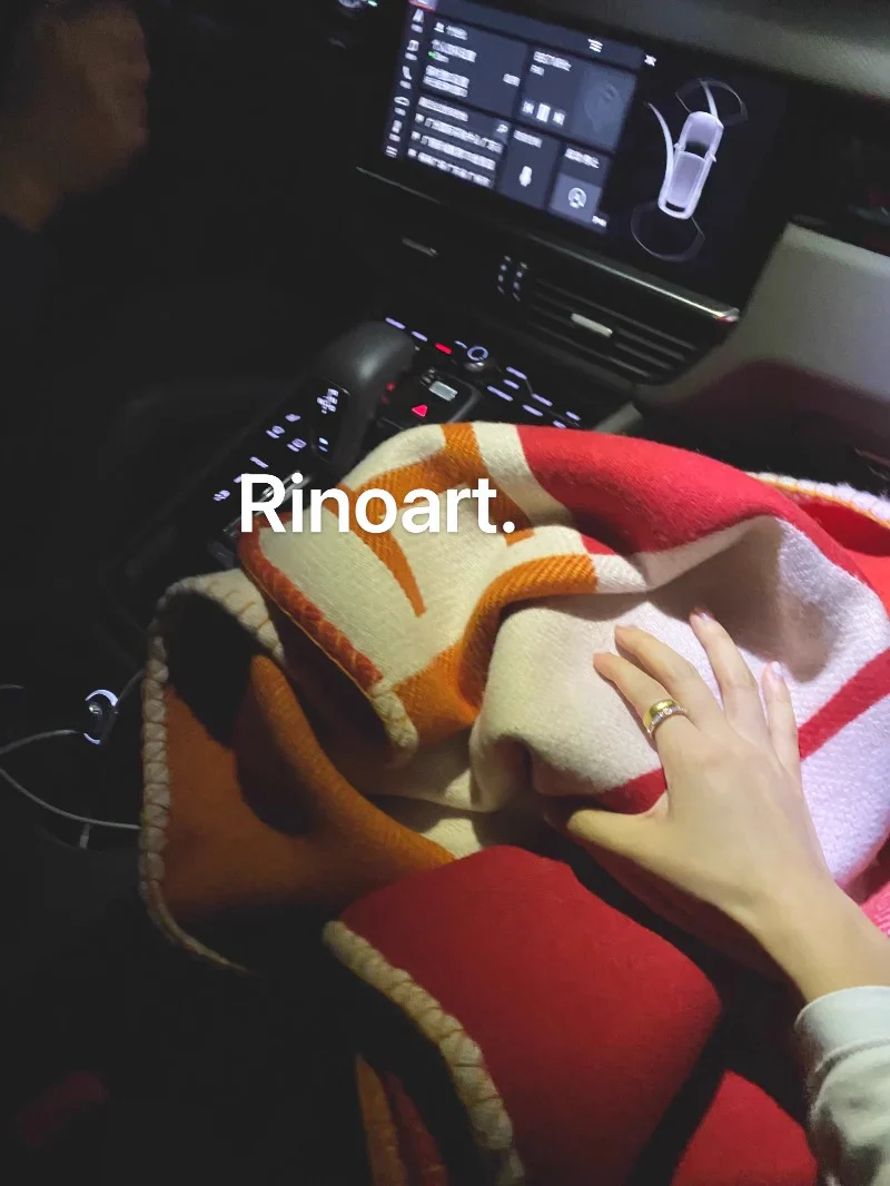 CP023 - Wool & Cashmere Throw Blanket - (170x140cm)