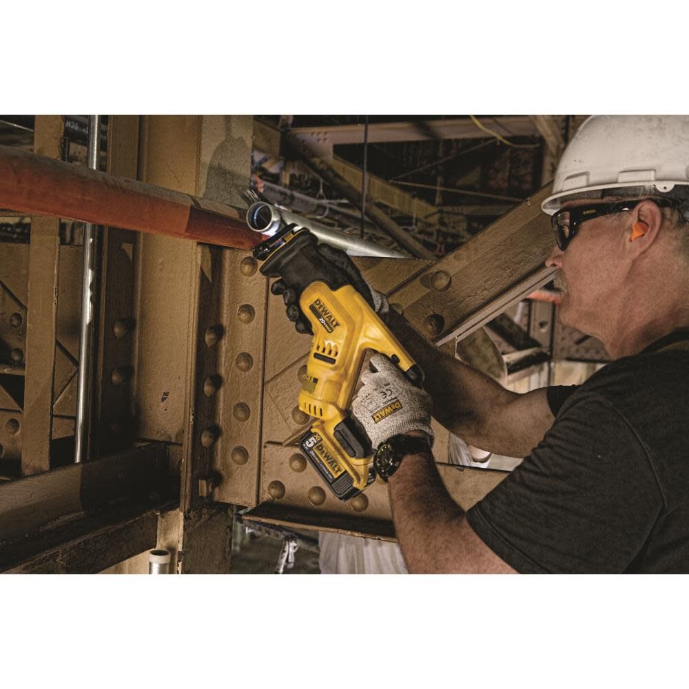 DEWALT 20 V MAX Compact Reciprocating Saw Kit (5.0Ah) DCS387P1