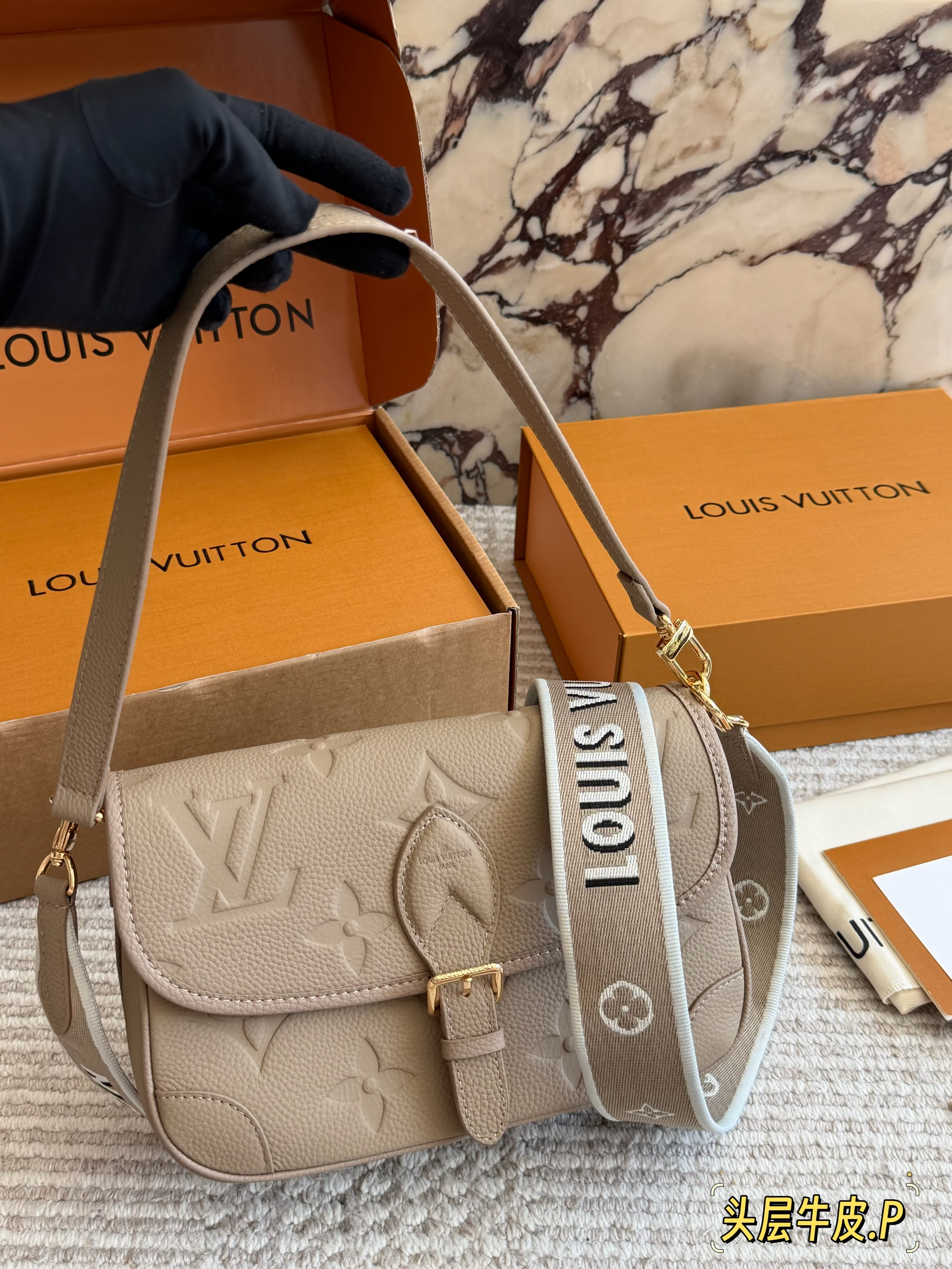 LV DIANE Baguette Bag - cnluxepick