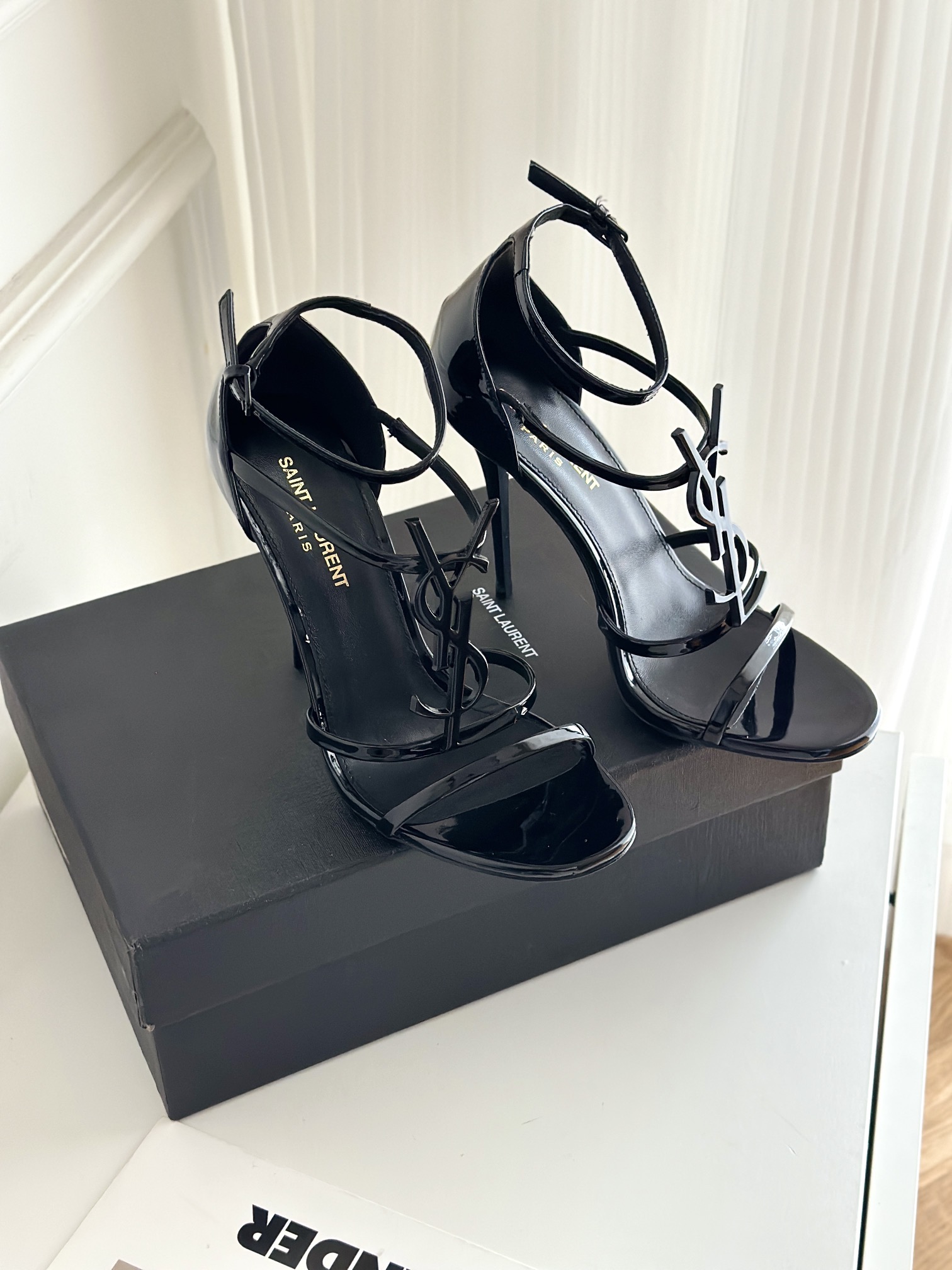 SAINT LAURENT LOGO high-heeled sandals - cnluxepick