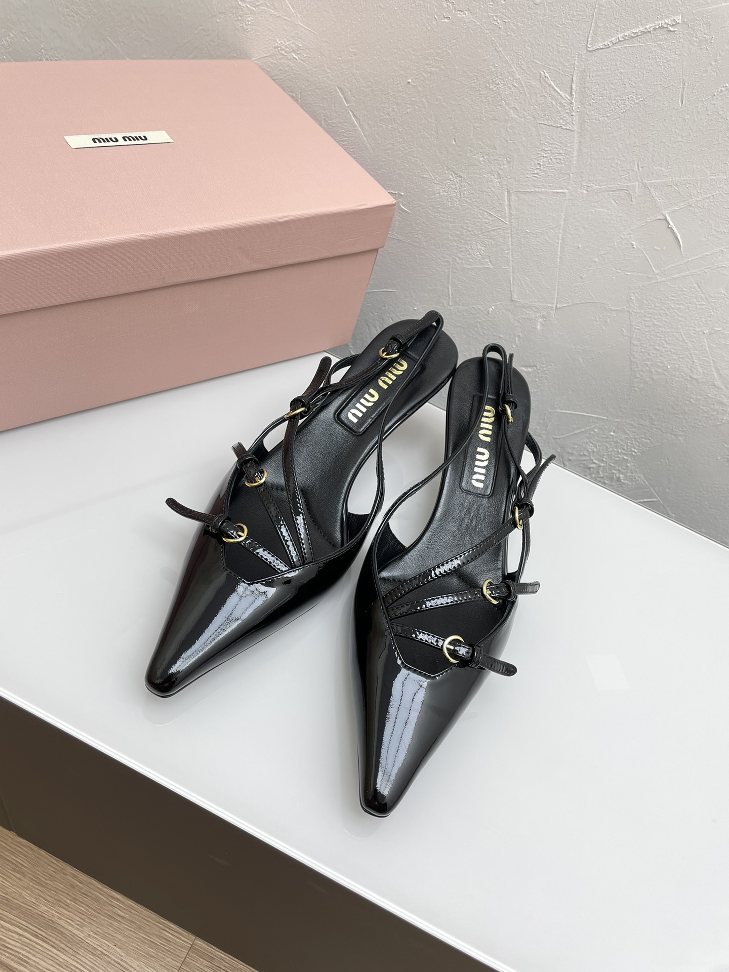 Miu Miu Belt Buckle High-Heeled Sandals Premium Version - cnluxepick