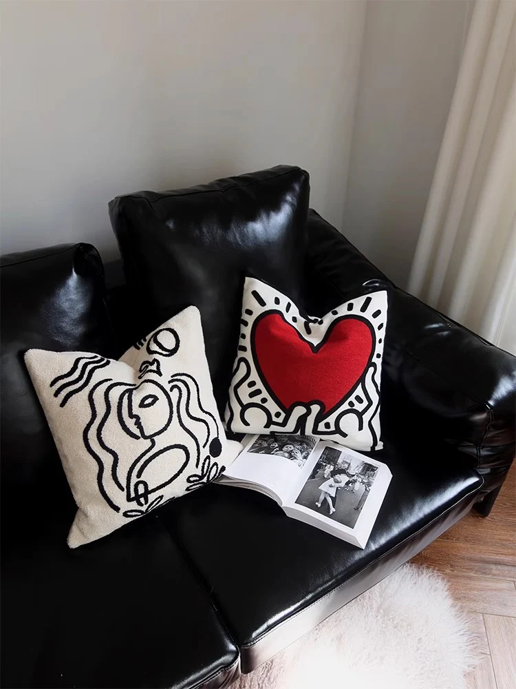 BD026 - Keith's Pop Art Picasso Series Sofa Pillow: Minimalist Abstract Design