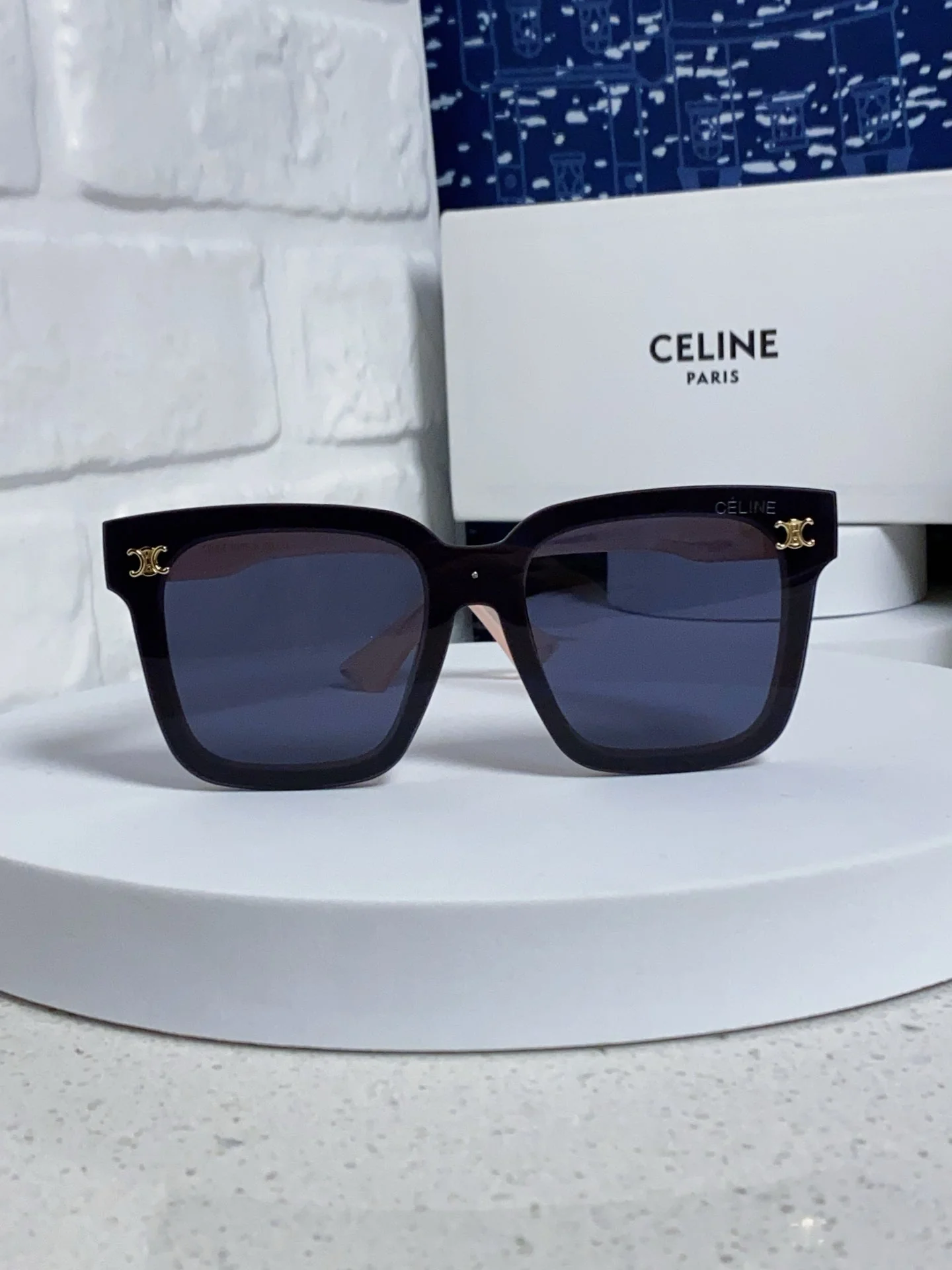 Celine Square Large Frame Arc de Triomphe Sunglasses - cnluxepick