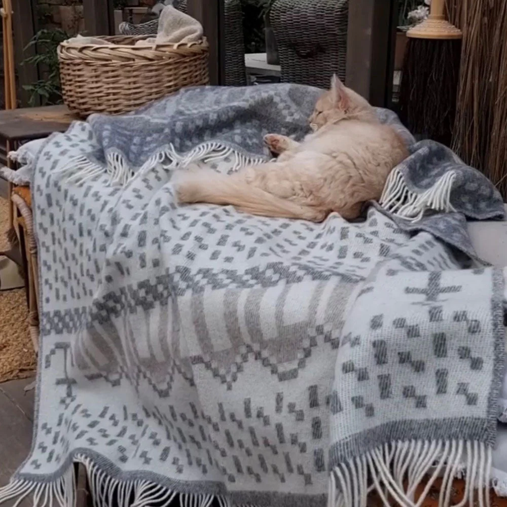 Skafto Sno Wool Blanket
