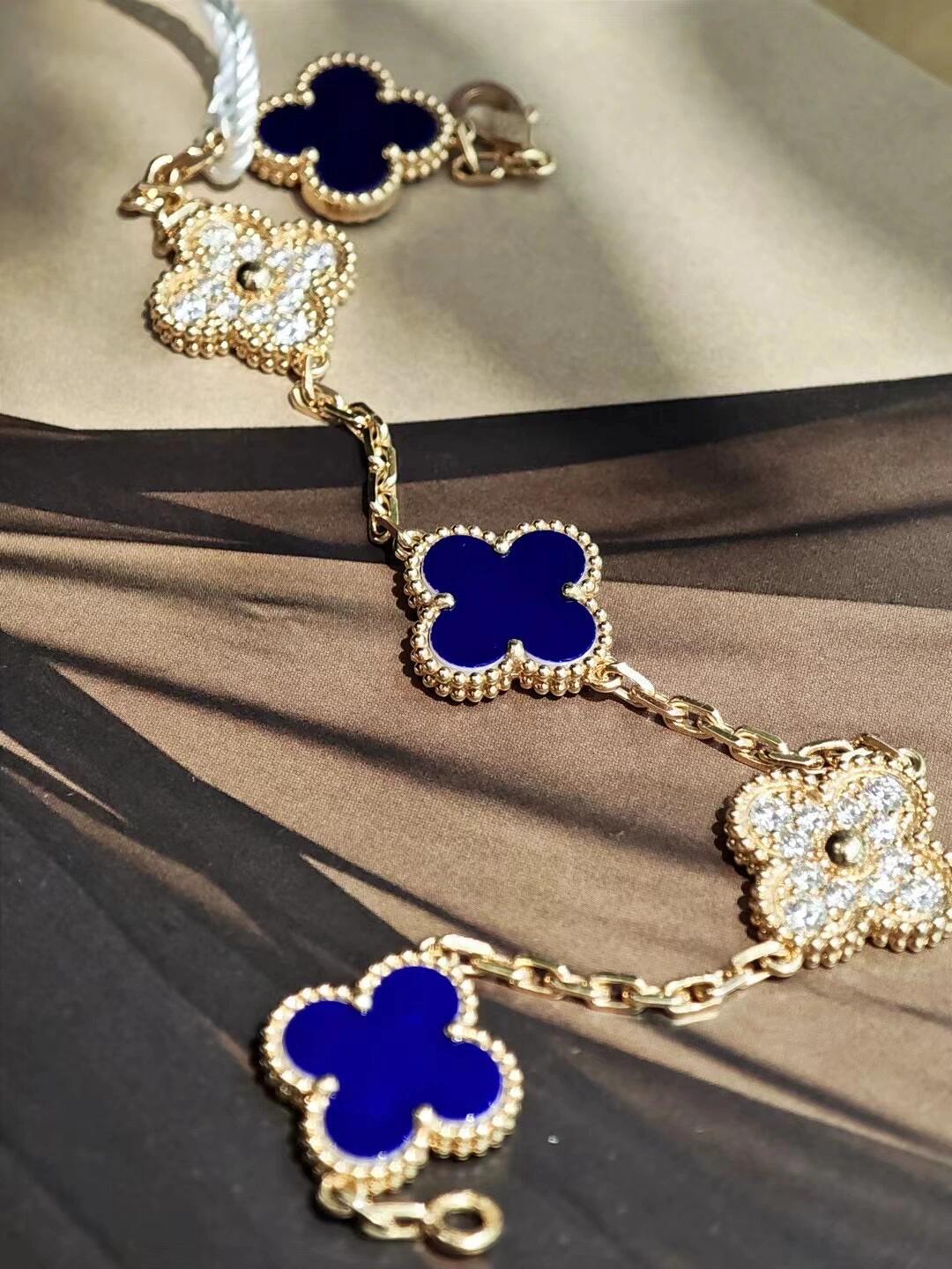 Van Cleef & Arpels Royal Blue Agate Interval Diamond Five-Flower Four-Leaf Clover Bracelet - cnluxepick