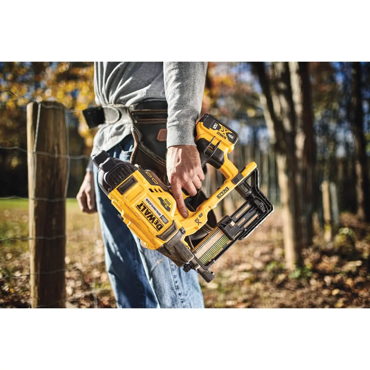 2026 DEWALT DCFS950B-20V MAX* XR 9  Guage Cordless Fencing Stapler (Tool Only)