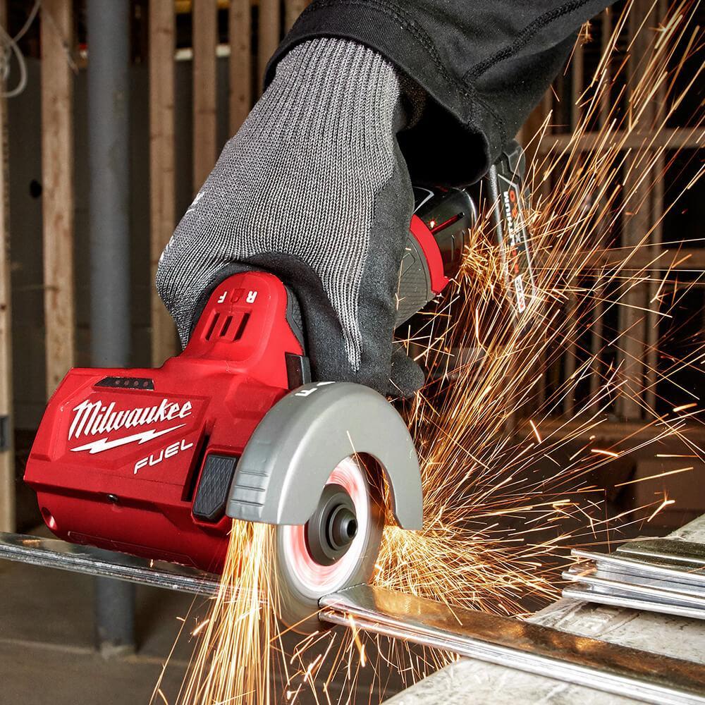 2026 Milwaukee 2522-21XC M12 FUEL 12V 3-Inch 4.0Ah Cordless Cut Off Tool Kit