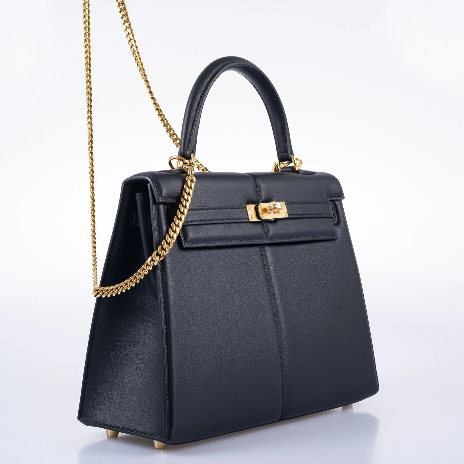 Hermès Kelly 25 Padded Sellier Black Barenia and Swift Leather Gold Hardware