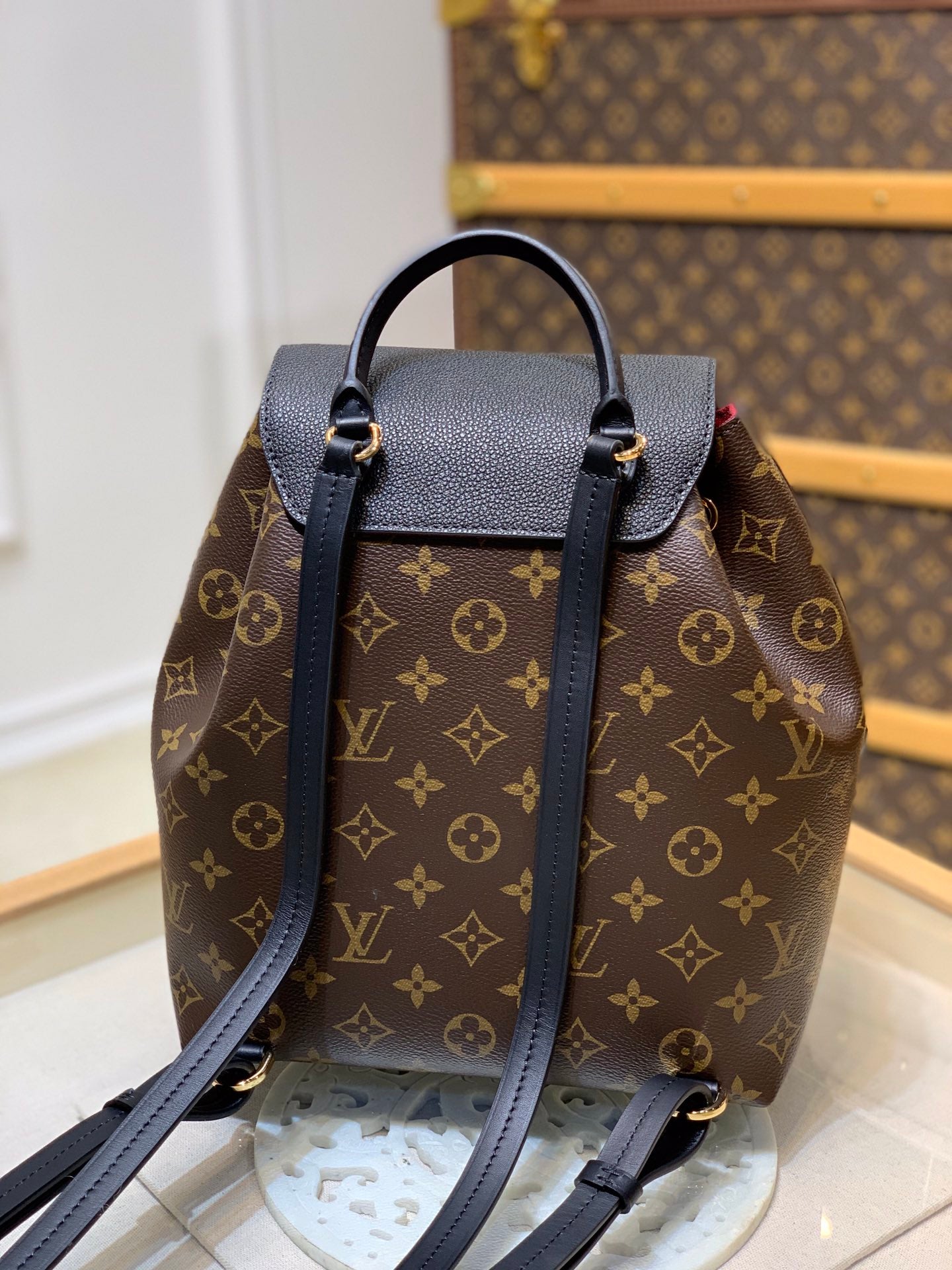 Louis Vuitton Montsouris 33Cm Black