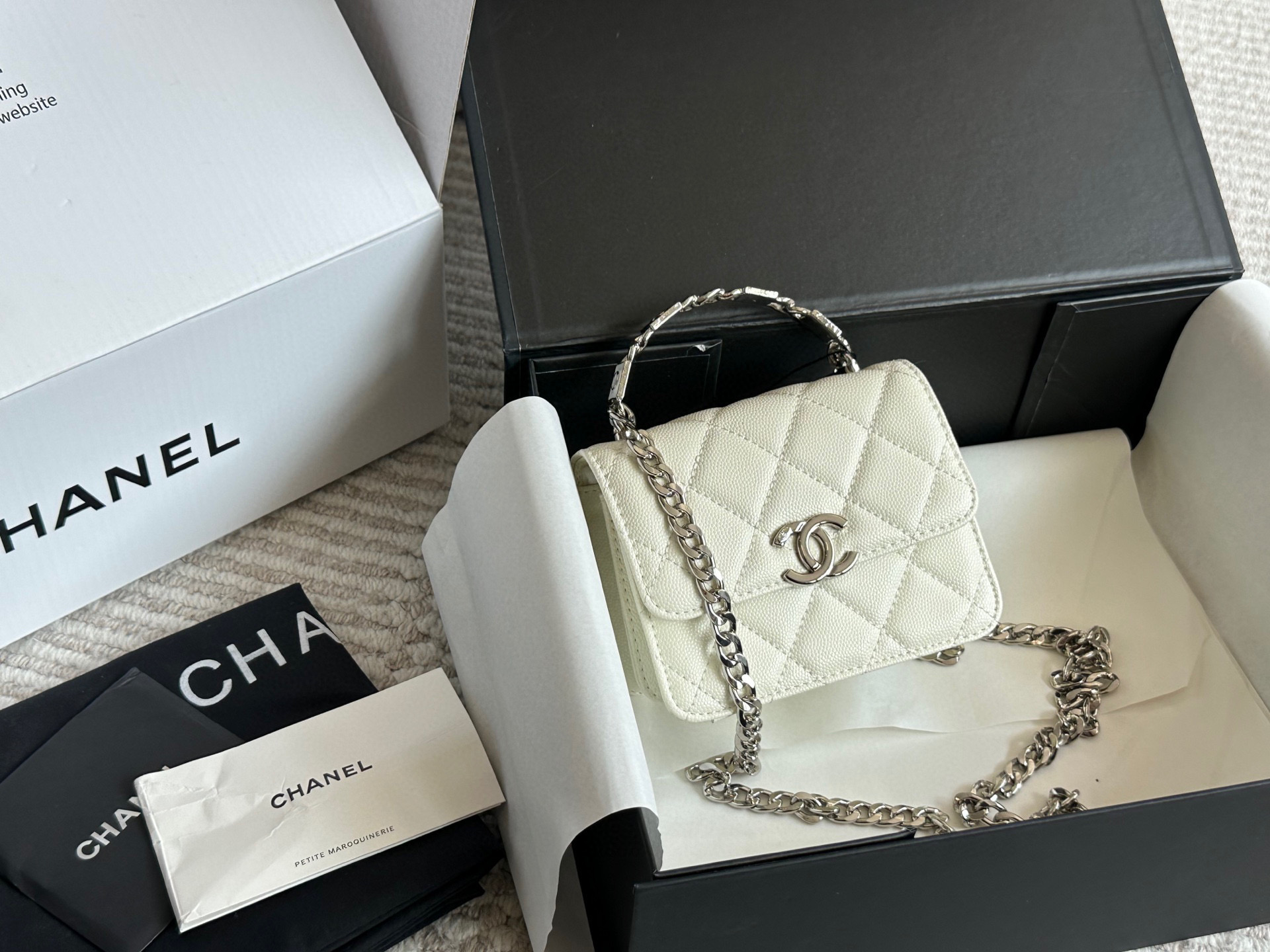 Chanel 22s enamel handle coin purse - cnluxepick