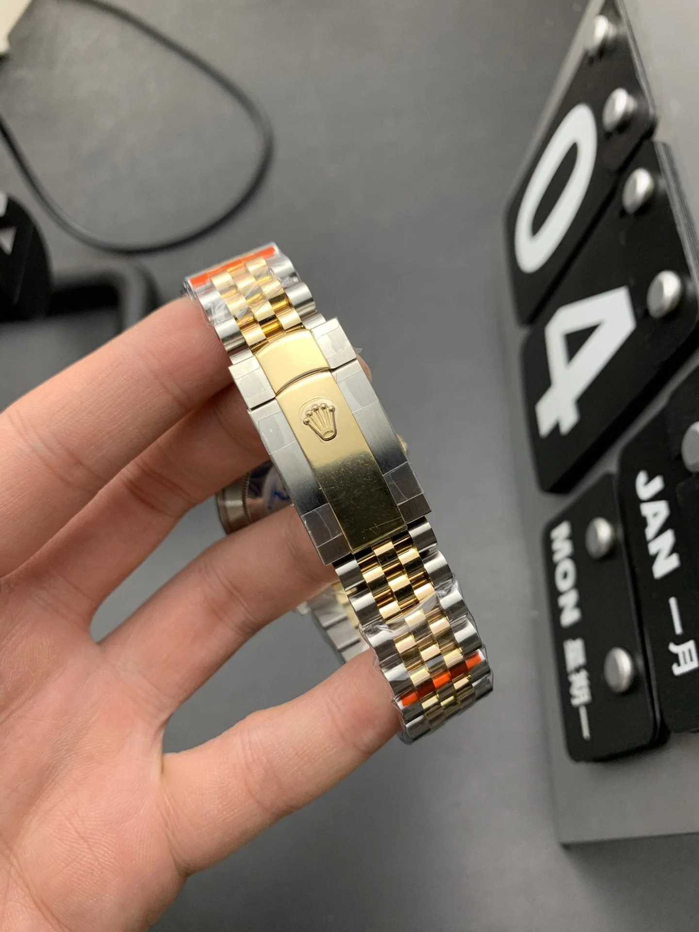 DATEJUST II 41 CHAMPAGNE DIAL JUBILEE BRACELET