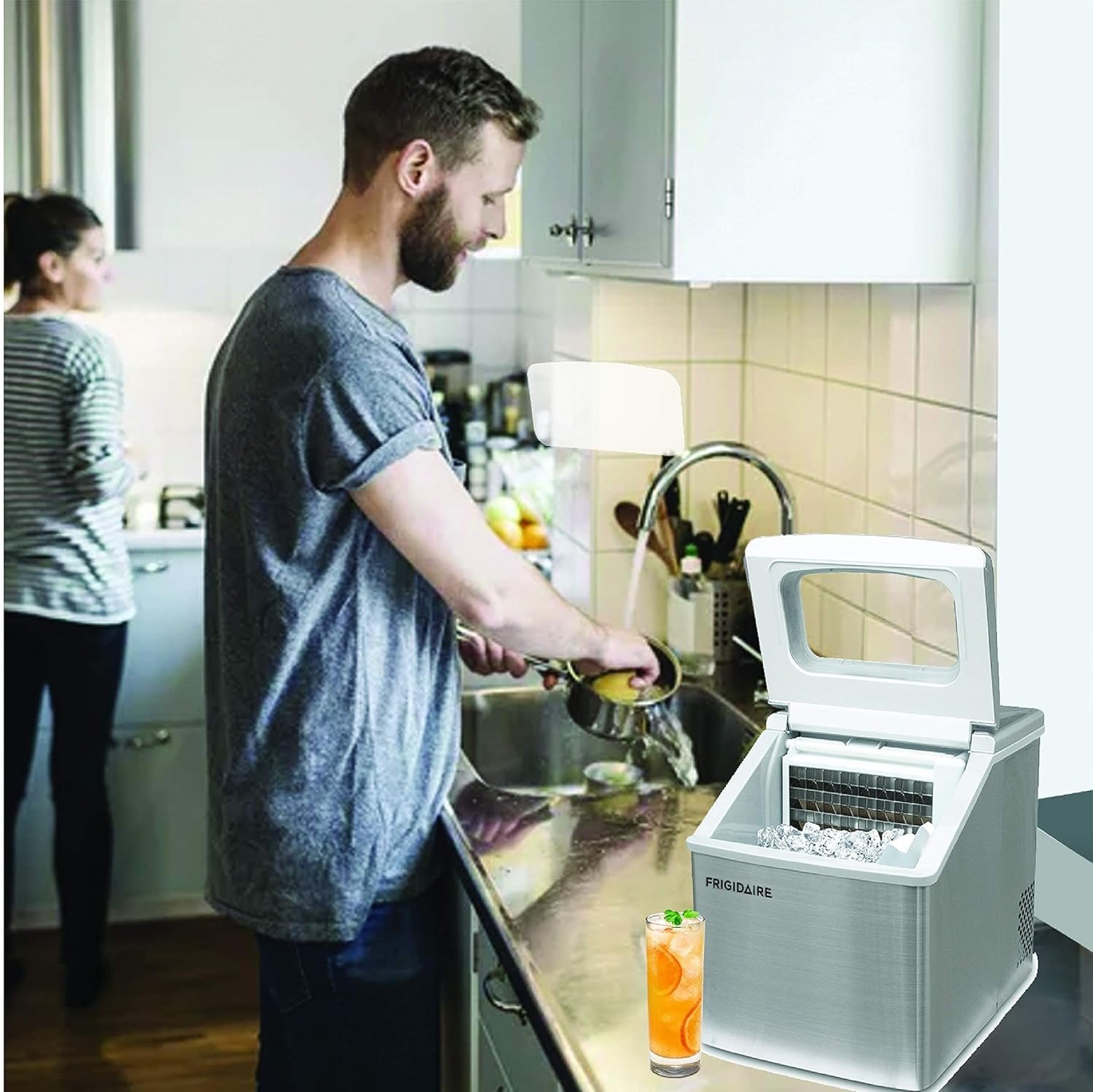 40 Lbs Extra Large Clear Maker, Stainless Steel, Makes Square Ice