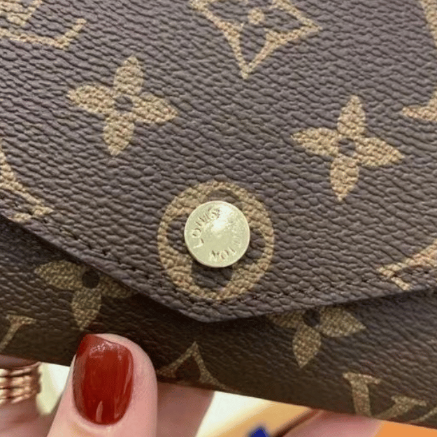 Louis Vuitton Sarah Wallet Monogram 7.5 Inches M60531