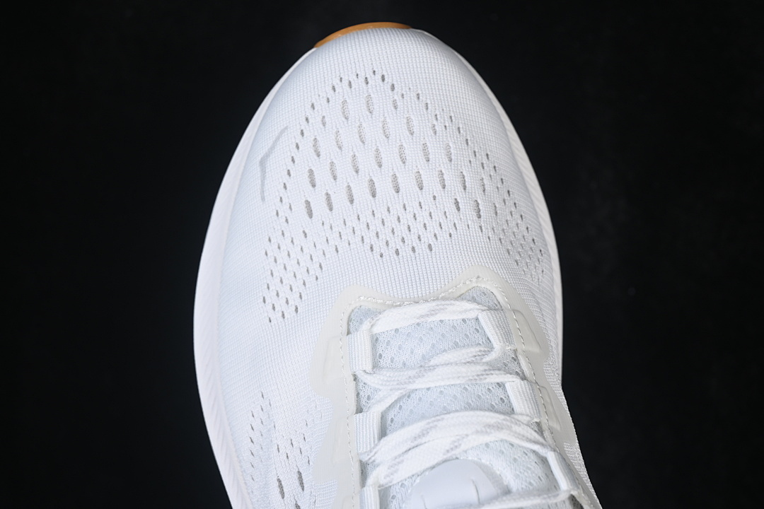 HOKA One One Kawana 2