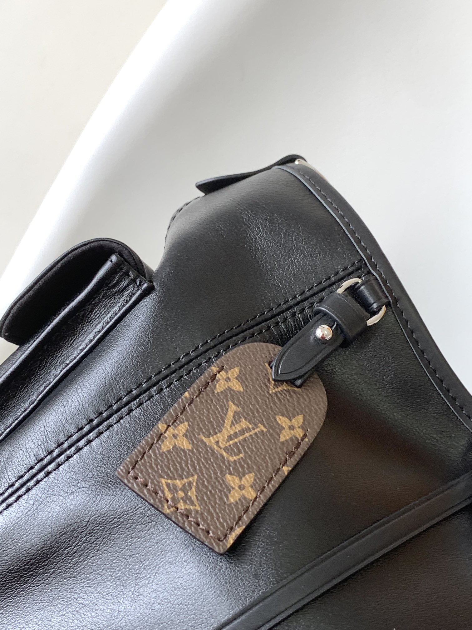 Louis Vuitton Carryall Cargo Pm H33 – Women – Handbags