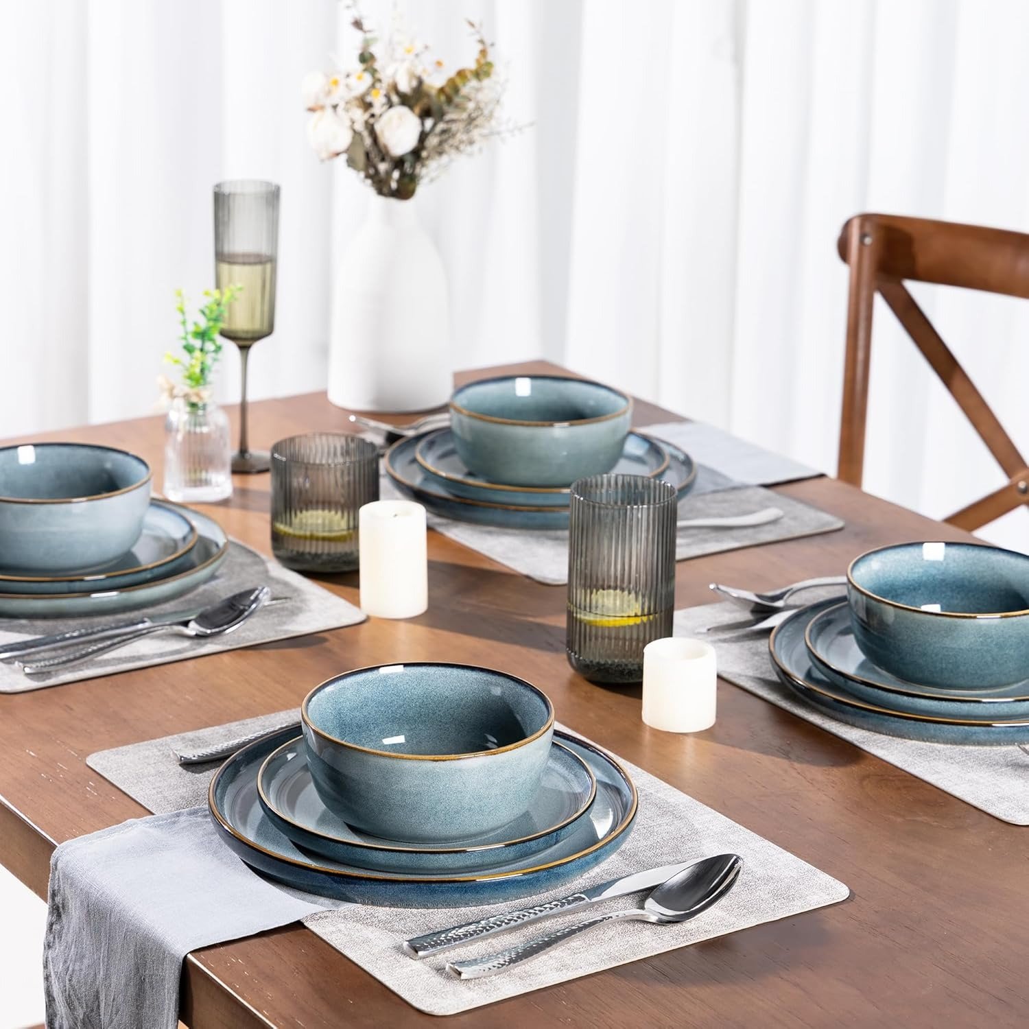 Stoneware Dinnerware Set Chip-Resistant Dishwasher Microwave Safe Tableware Set