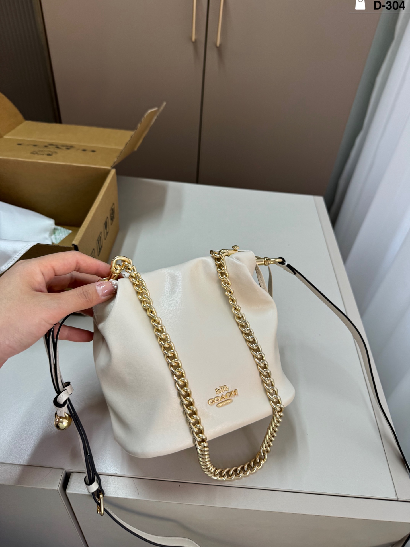 Coach Faye Mini Drawstring Bucket Bag - cnluxepick
