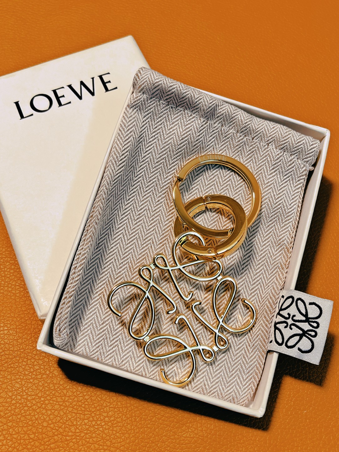 魅力 Loewe ロエベ コピー Anagram キーリング 人気ランキング　バッグチャーム　8cm*5cm