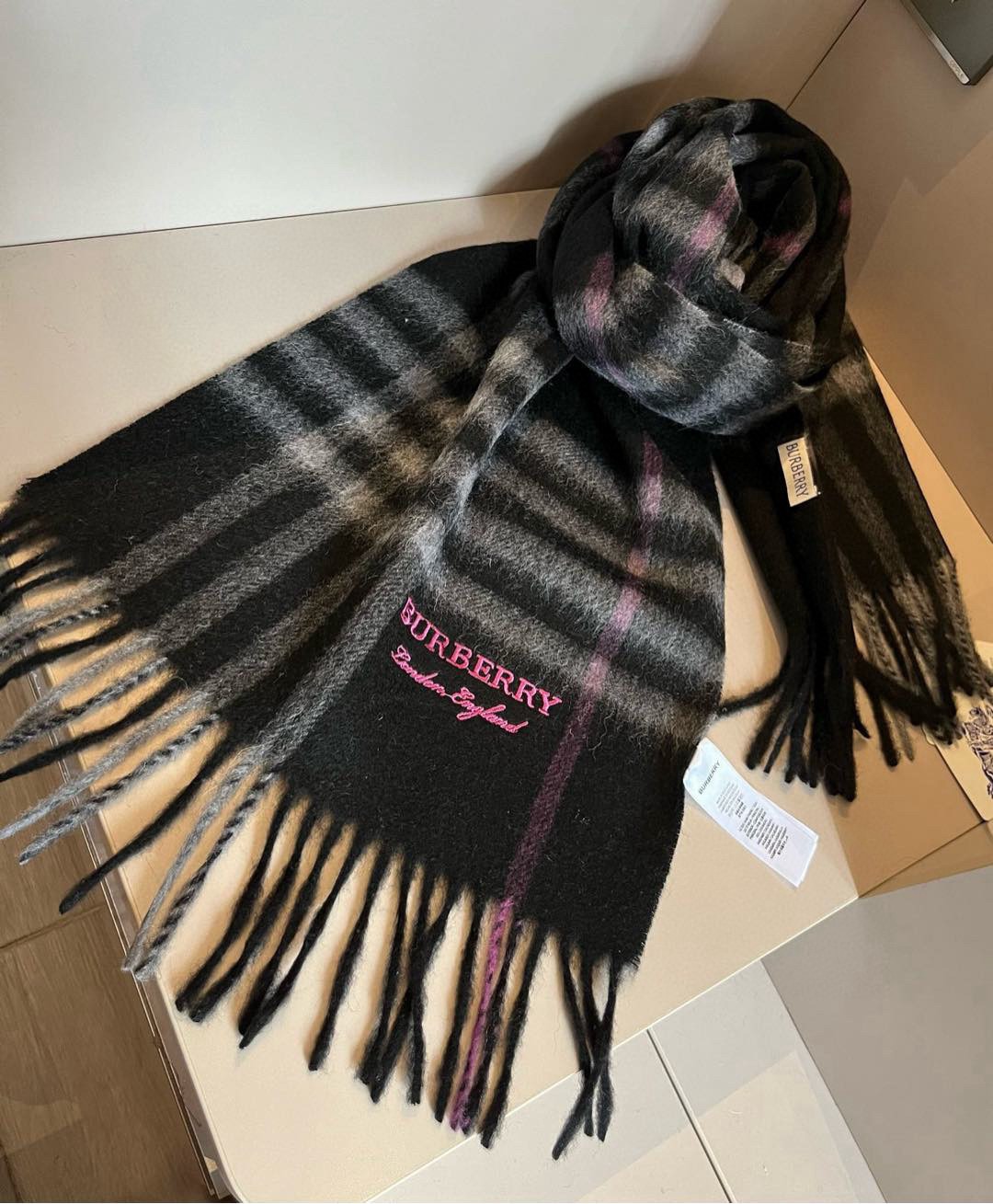 Burberry Cashmere Scarf Chain Black-White For Women 180cm