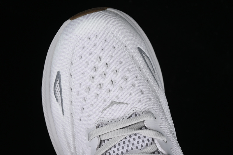 HOKA One One Clifton 9