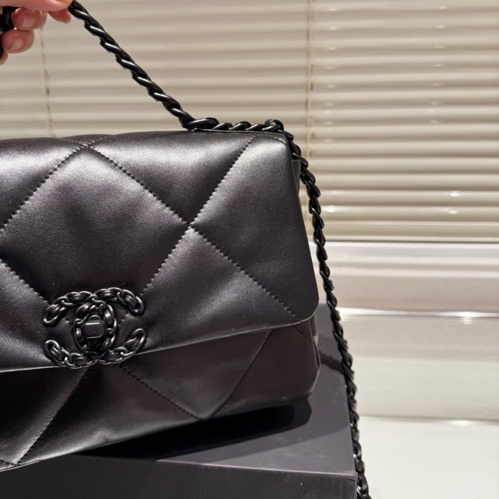 Chanel Cc Flap Bag In Black 26Cm/10.2in