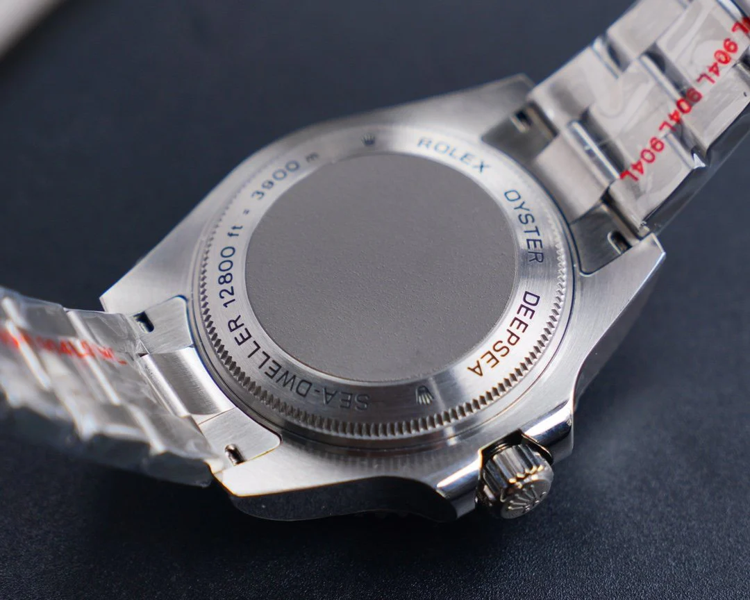 SEA-DWELLER CUSTOM DEEP GREEN DIAL